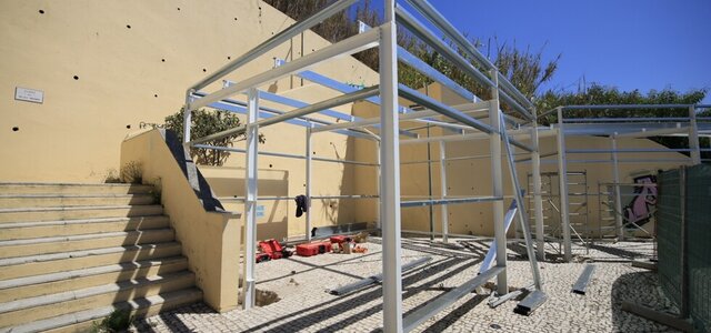 Pavilhão em construção