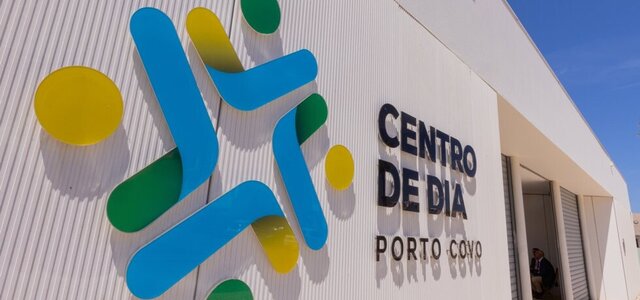 centro_de_dia_de_porto_covo_fachada
