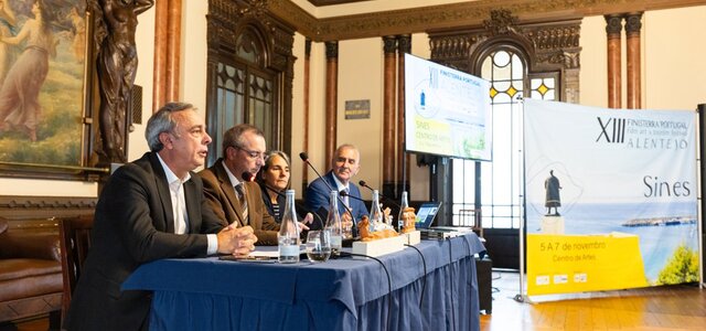 mesa_da_sessao_apresentacao_do_festival