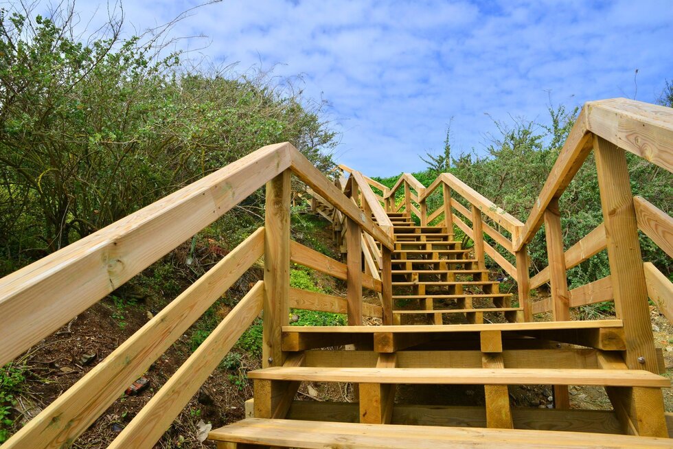 Nova escadaria de acesso ao portinho