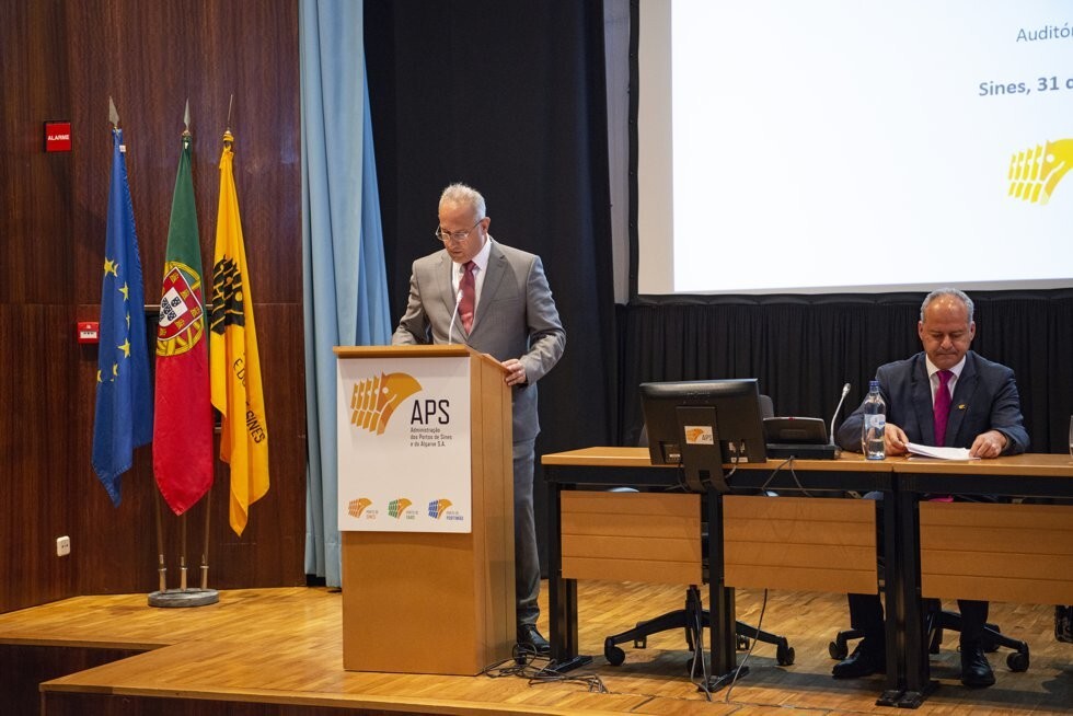 O vice-presidente Fernando Ramos discursa na sess&atilde;o