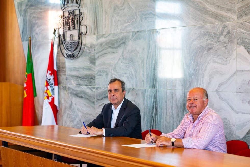 Assinatura do auto de consigna&ccedil;&atilde;o com a empresa adjudicat&aacute;ria