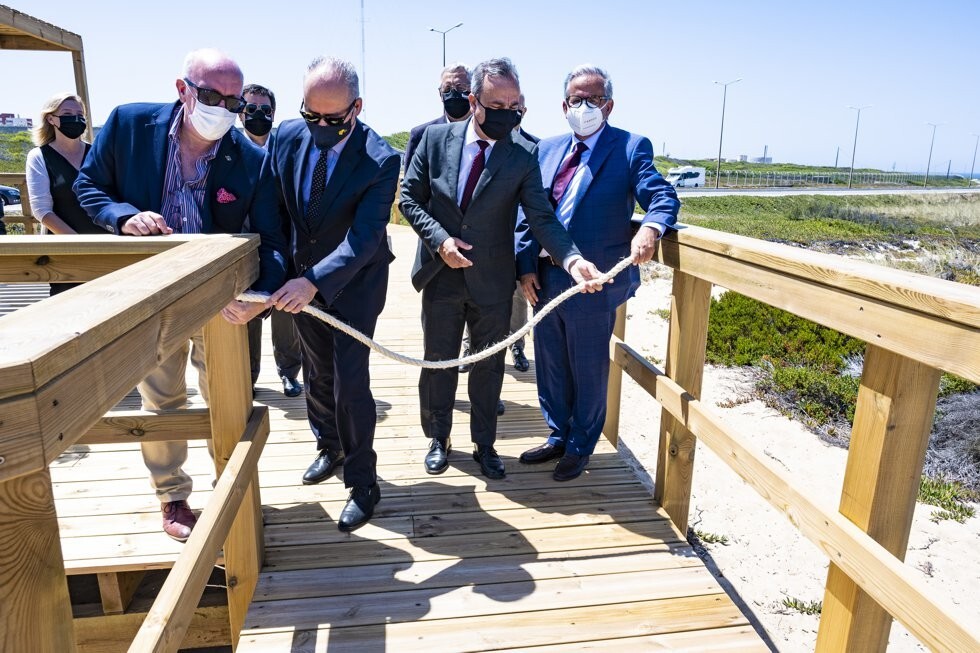 Abertura do passadi&ccedil;o pedonal 