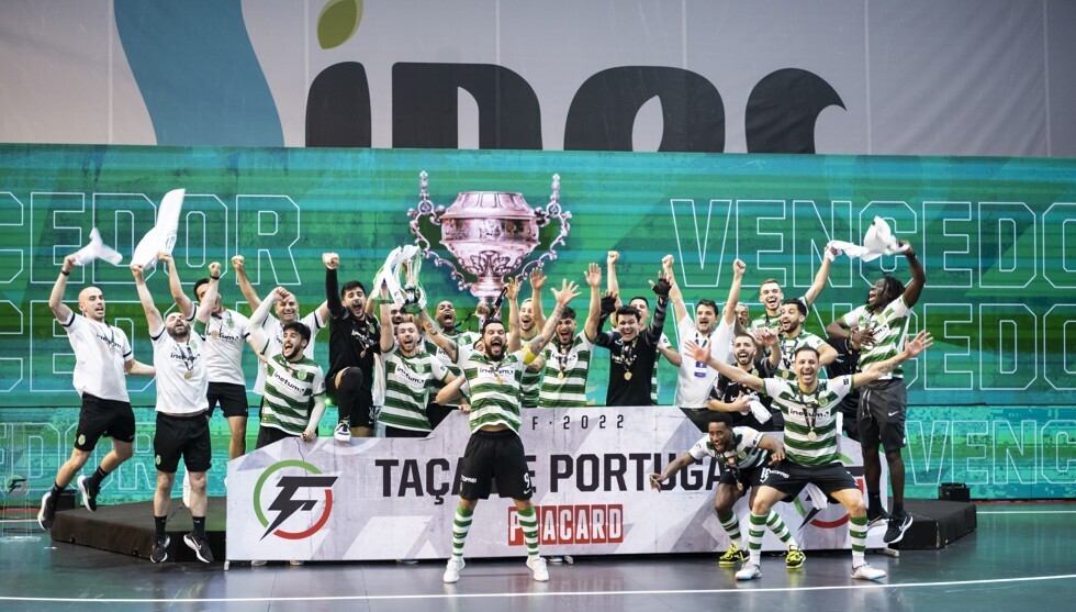 Equipa do Sporting CP festeja conquista do t&iacute;tulo