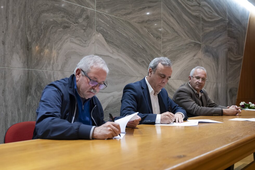 20231204_assinatura protocolos CMS e Associa&ccedil;&atilde;o de Ca&ccedil;adores