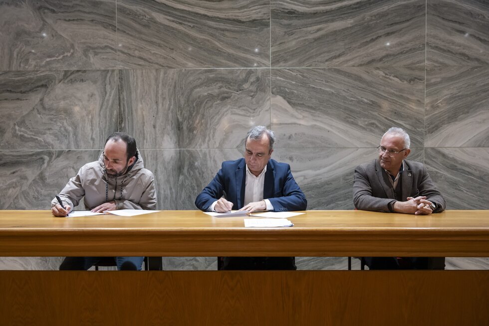 20231204_assinatura protocolos CMS e Futebol Porto Covo