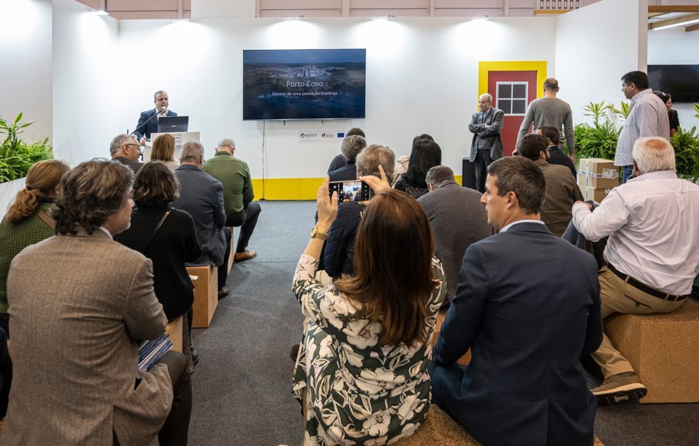 Apresenta&ccedil;&atilde;o livro Porto Covo - presidente