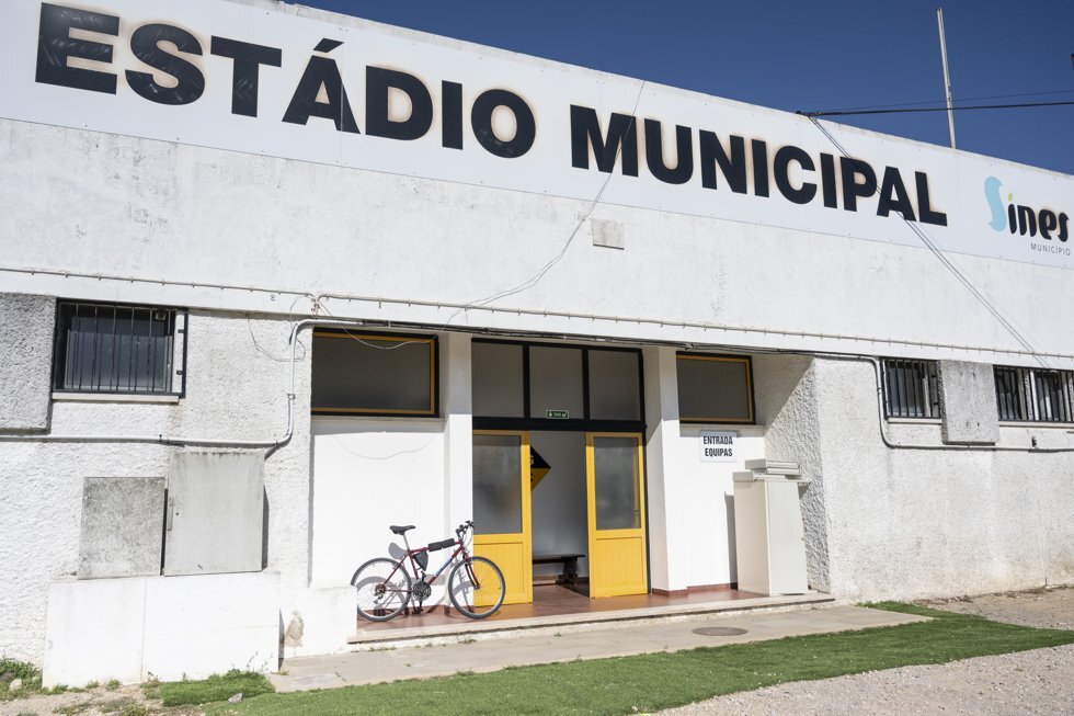 Desfibrilhador Est&aacute;dio Municipal 3