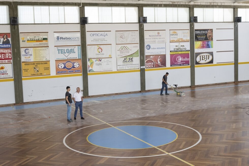 Piso pavilhao desportos 3