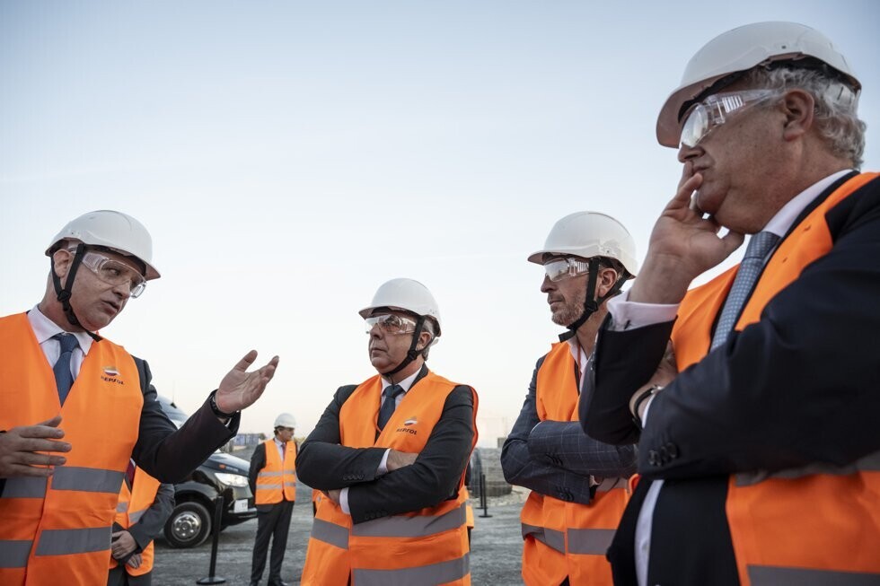 Visita ministro Economia Repsol 3