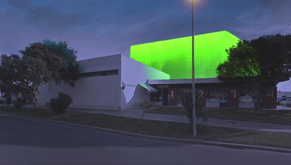 Imagem do mercado com elemento de luz no m&oacute;dulo central